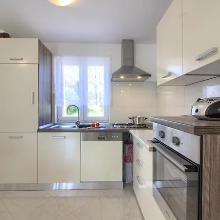 Charming Seve With Private Pool In *