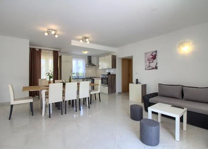 别墅 Charming Seve With Private Pool In